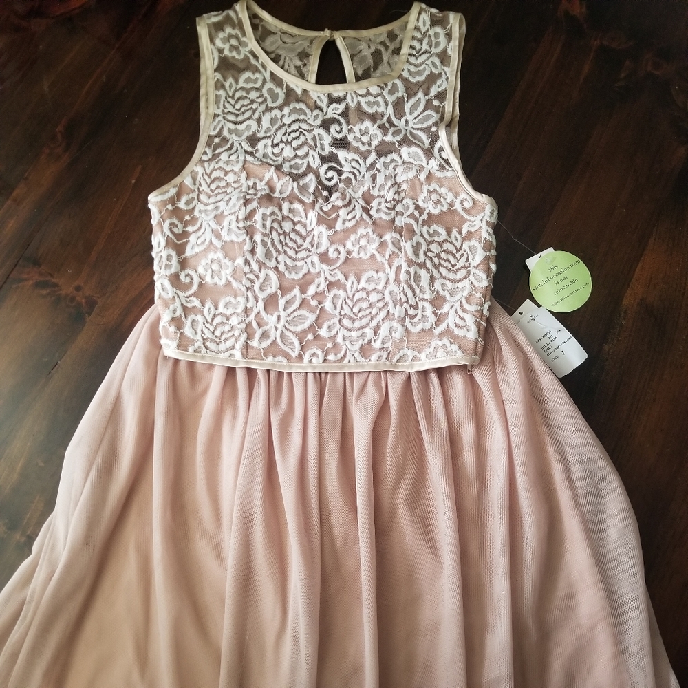NWT Windsor 2 Piece Ivory & Champagne Event Dress